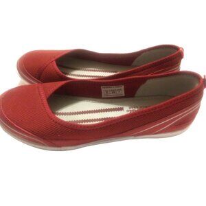 North Star women's size 8 (39) red canvas slip-on loafer flats casual shoes